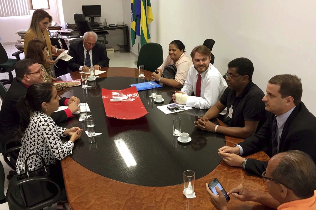 Servidores das trs fundaes faro paralisao de 24 horas (Imagem: Sintasa)