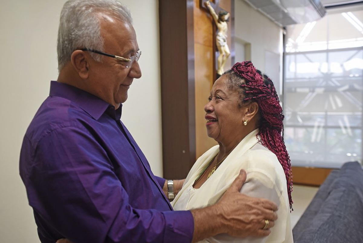 A Secretria Especial de Polticas de Promoo da Igualdade Racial, a desembargadora Luislinda Valois Santos, esteve em audincia com o governador Jackson Barreto, na manh desta tera-feira, 30, no Palcio dos Despachos (Imagem: Marcelle Cristinne/ASN)