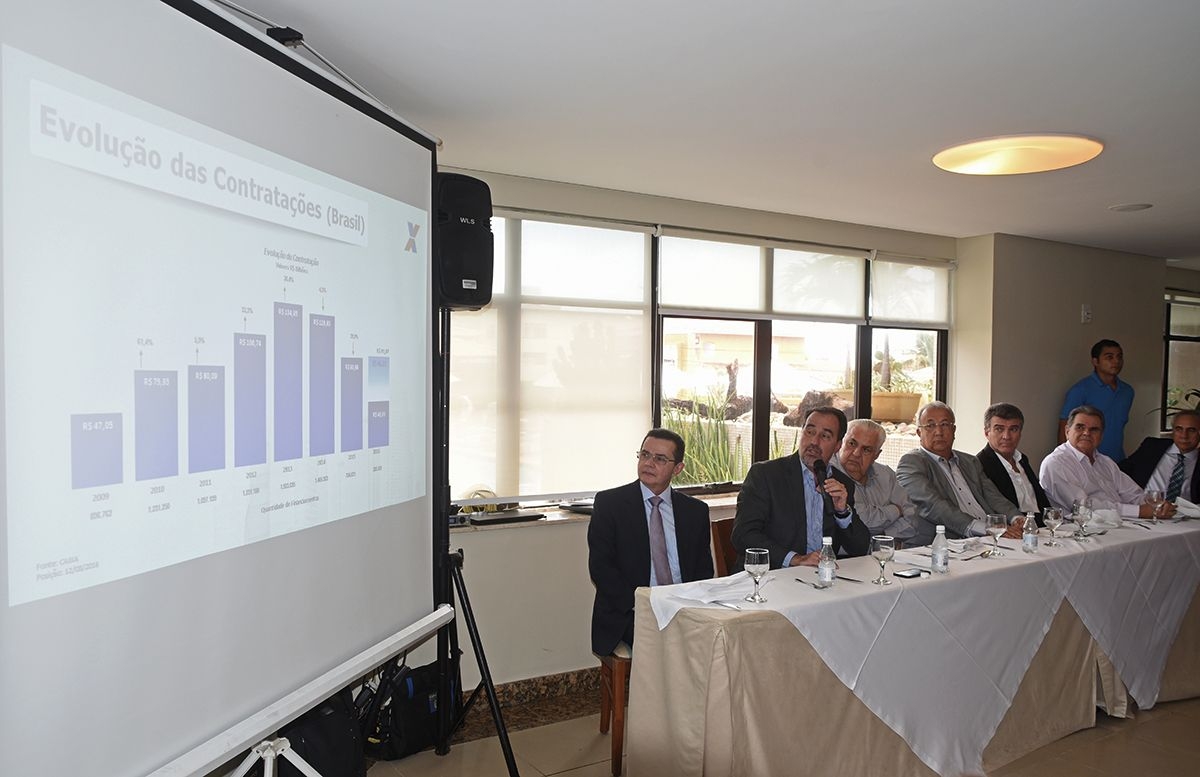Contratos somaro investimentos de mais de R$ 20 milhes na rea da construo civil (Imagem: Marcelle Cristinne/ASN)