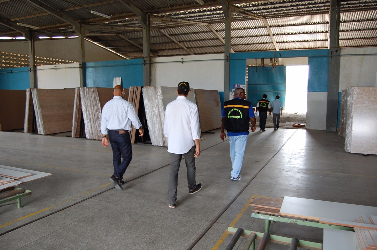 Operao de combate  sonegao fiscal em Lagarto apura indcios de irregularidade em estabelecimentos comerciais (Imagem: Sefaz/SE)