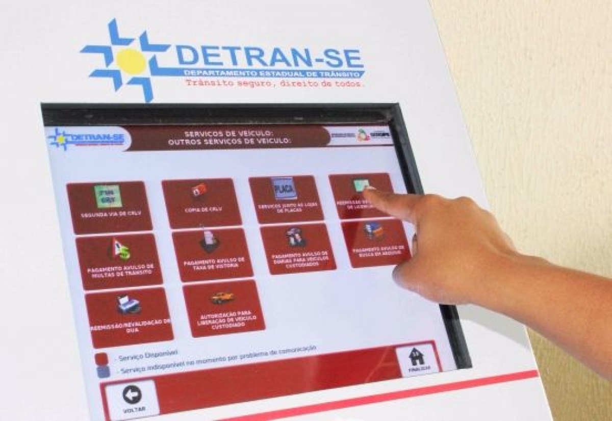 Detran/Sergipe disponibiliza opo de reemisso de CRLV nos totens (Imagem: SSP/SE)