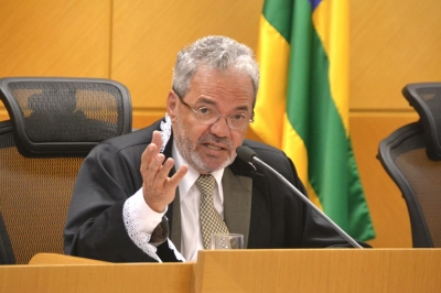 Tribunal de Contas reitera pedido de informaes sobre obras paralisadas O conselheiro Clvis Barbosa props o envio de novo ofcio aos gestores pendentes (Imagem: Cleverton Ribeiro/TCE/SE)