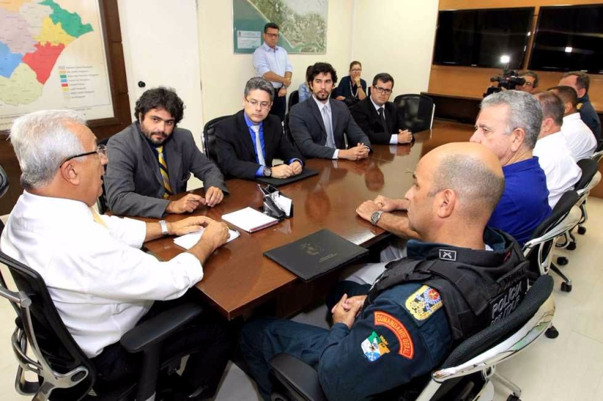 Governador rene cpula da SSP/Sergipe para definir aes de combate  violncia (Imagem: Andr Moreira/ASN)