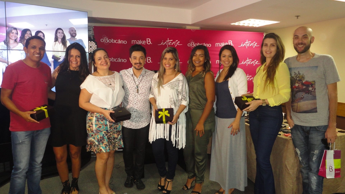 Jos Flvio, Paula Toquinho, Madalena S, Kal Nascimento, Jaqueline Cruz, Ana Paula, Mirian Donald, Fernanda Accioly e Diego Bittencourt (Foto: Assessoria O Boticrio)