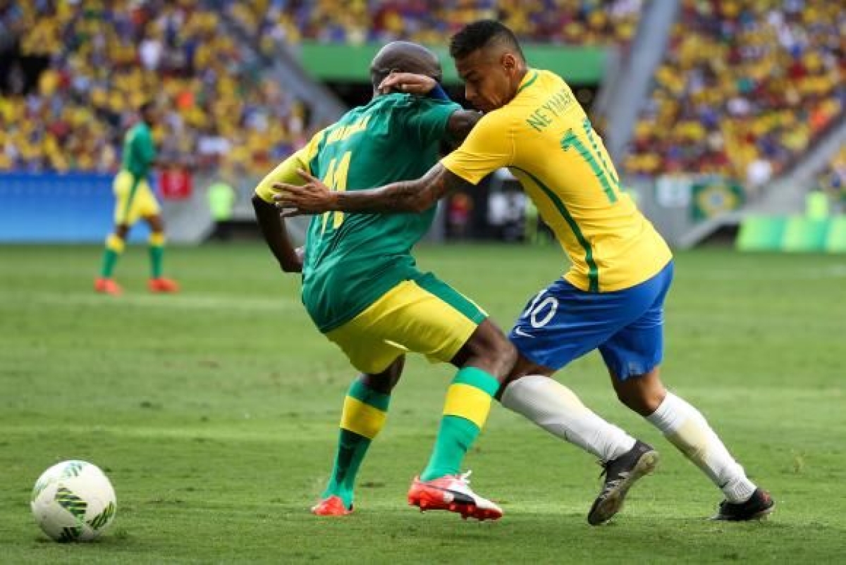 Futebol masculino da seleo brasileira deu o seu pontap inicial na Olimpada Rio 2016, em uma partida contra a frica do Sul, no Estdio Man Garrincha (Foto: Marcelo Camargo/Agncia Brasil)