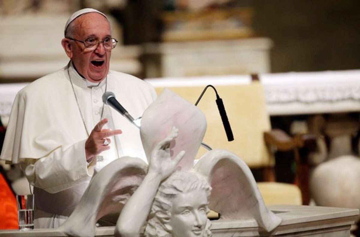 Papa Francisco fala durante missa em Florena (Foto: Gregorio Borba/AFP)