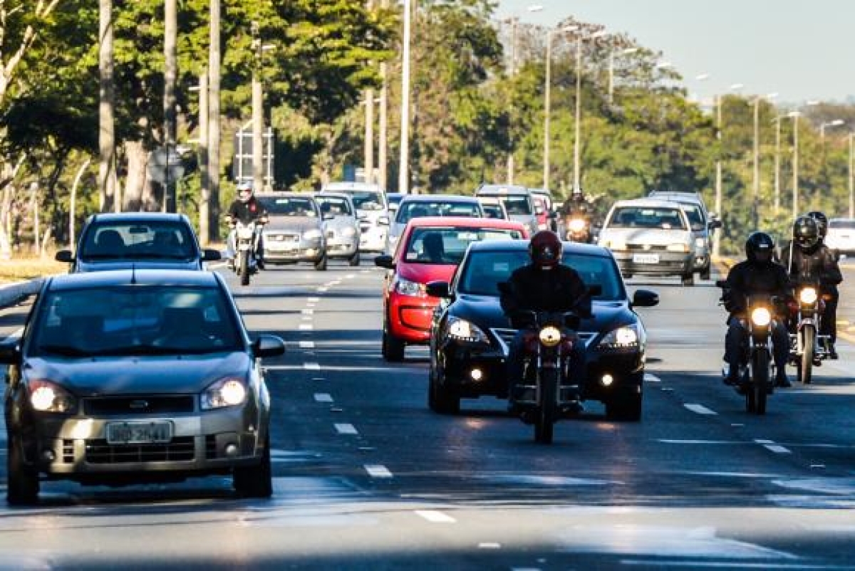 O  juiz  Renato  Borelli, da 20 Vara Federal em Braslia, que suspendeu a Lei do Farol Baixo diz que os motoristas no podem ser punidos pela falta de sinalizao sobre a localizao exata das rodoviasJos Cruz/Agncia Brasil