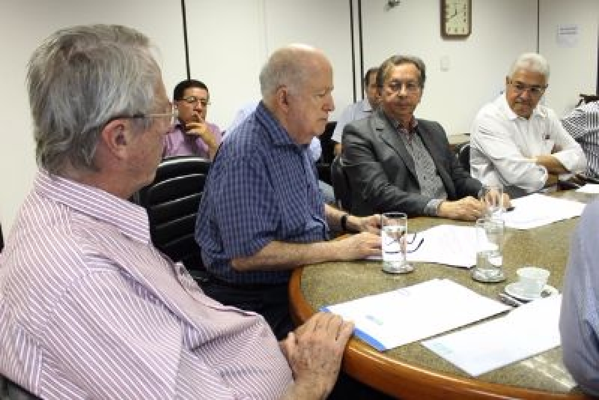 Reunio na Fies/Sergipe discute projeto de lei que prejudica setor industrial (Imagem: Assessoria Fies/SE)