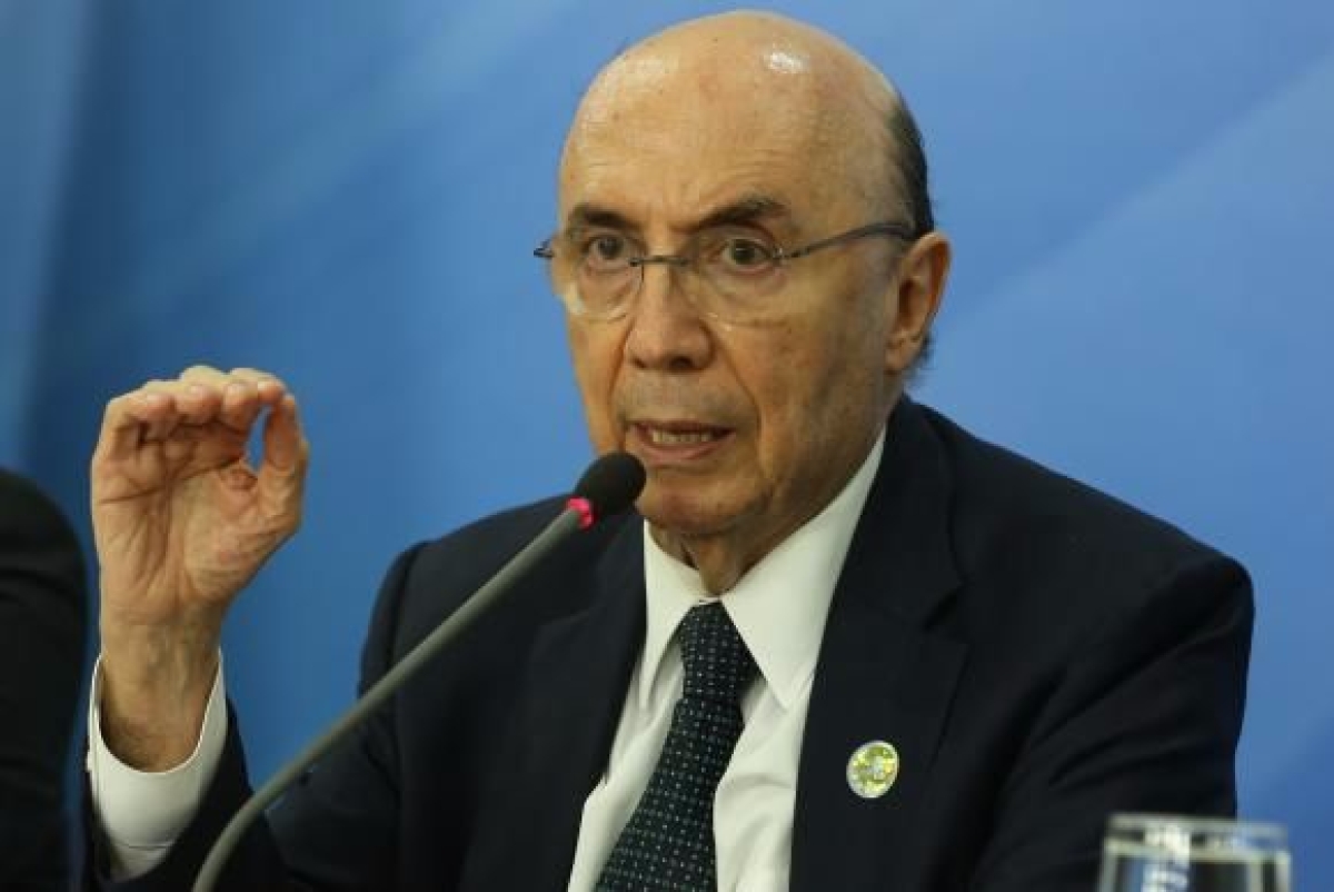 Meirelles negou aumento de impostos para 2016 e disse que prioridade nacional  controlar a queda da economia, estabilizar, voltar a crescer, investir e criar empregos (Imagem: Valter Campanato/Agncia Brasil)