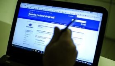 A lista com os nomes estar disponvel a partir das 9h desta sexta-feira no site da Receita na internet (Imagem: Marcelo Camargo/Agncia Brasil)