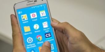 Telefonia celular registra queda de 1 milho de linhas em setembro (Imagem: Agncia Brasil)