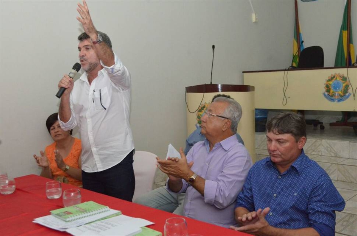 Deputado Garibalde Mendona, governador Jackson Barreto e presidente da Cmara Municipal de Porto da Folha, vereador Demar (Foto: Ascom Dep. Garibalde Mendona)