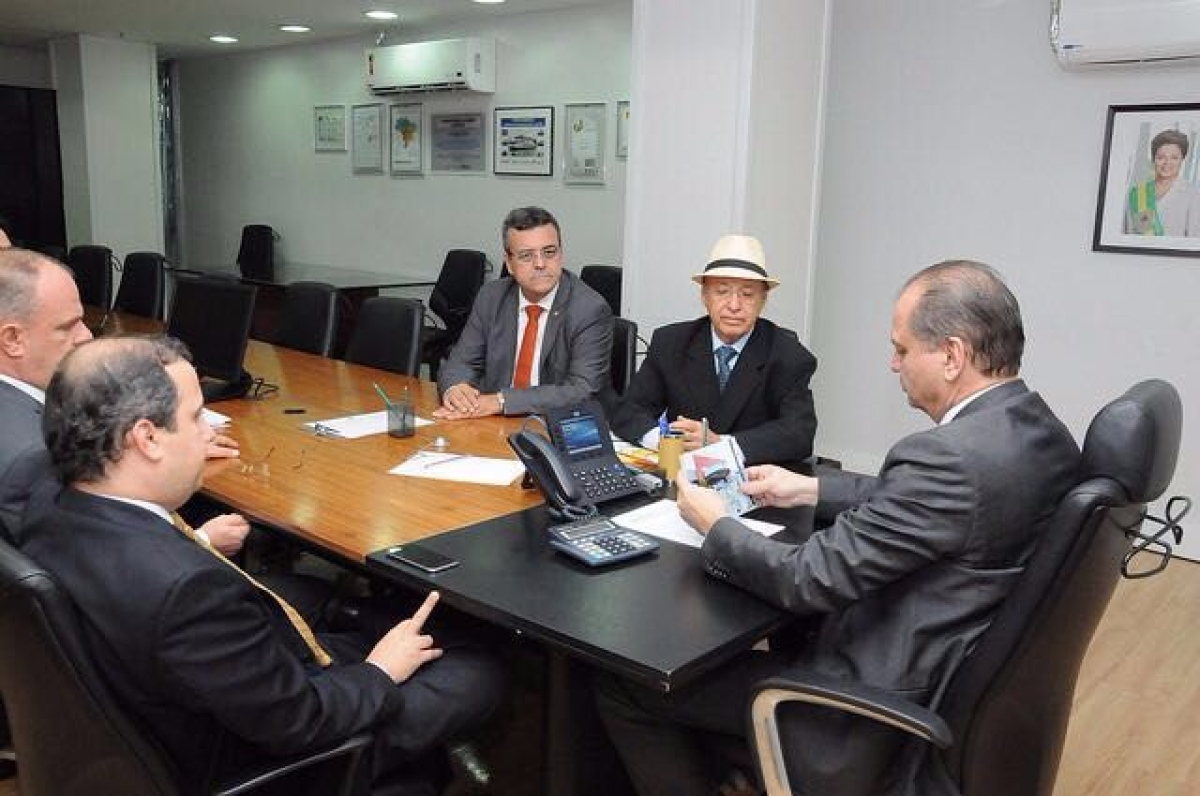 Lideranas do PSB se unem em favor da Casa de Sade Pedro Valadares (Foto: Assessoria Deputado Estadual Luciano Pimentel)