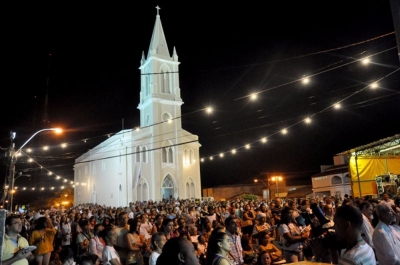 Garibalde Mendona prestigia novenrio de Santo Antnio em Aracaju (Foto: Reproduo)