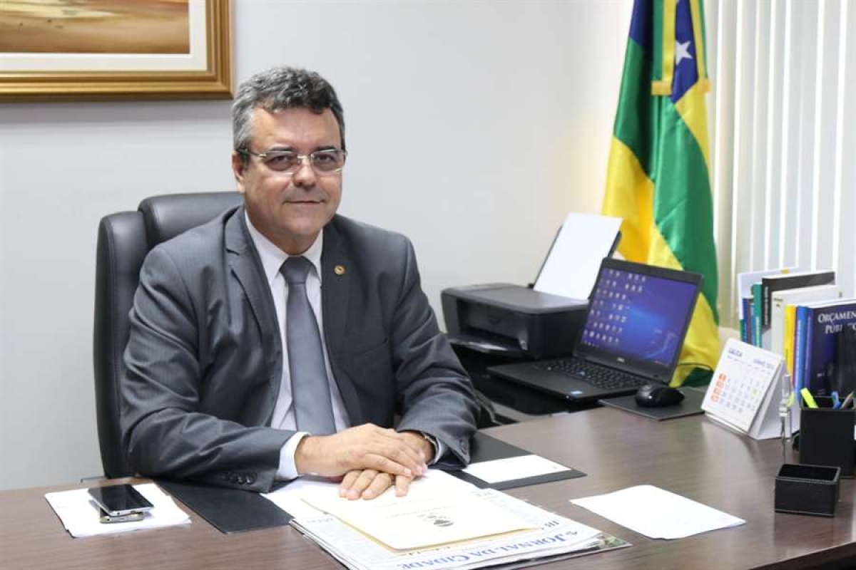 Luciano Pimentel: Valadares Filho  garantia de mandato tico (Foto: Divulgao/Ascom)