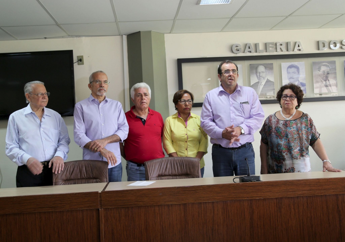 Edvaldo Nogueira � recebido pelo reitor da UFS em caf� da manh� (Foto: Assessoria Edvaldo Nogueira)