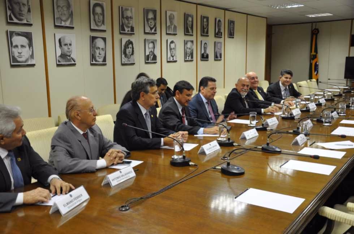 Eduardo Amorim discute dvidas dos estados nordestinos com ministro da Fazenda (Imagem: Assessoria Eduardo Amorim)