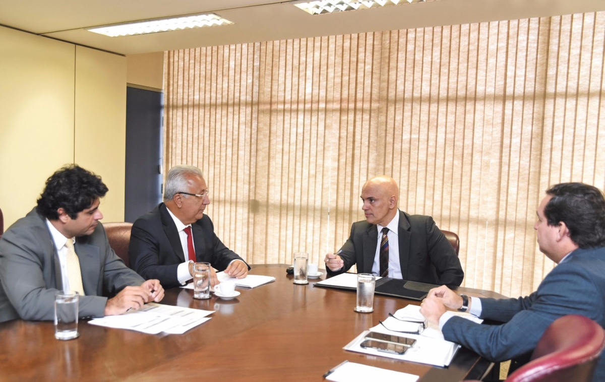 Governador pede liberao de recursos conveniados ao ministro da Justia (Imagem: Humberto Pradeira/ASN)