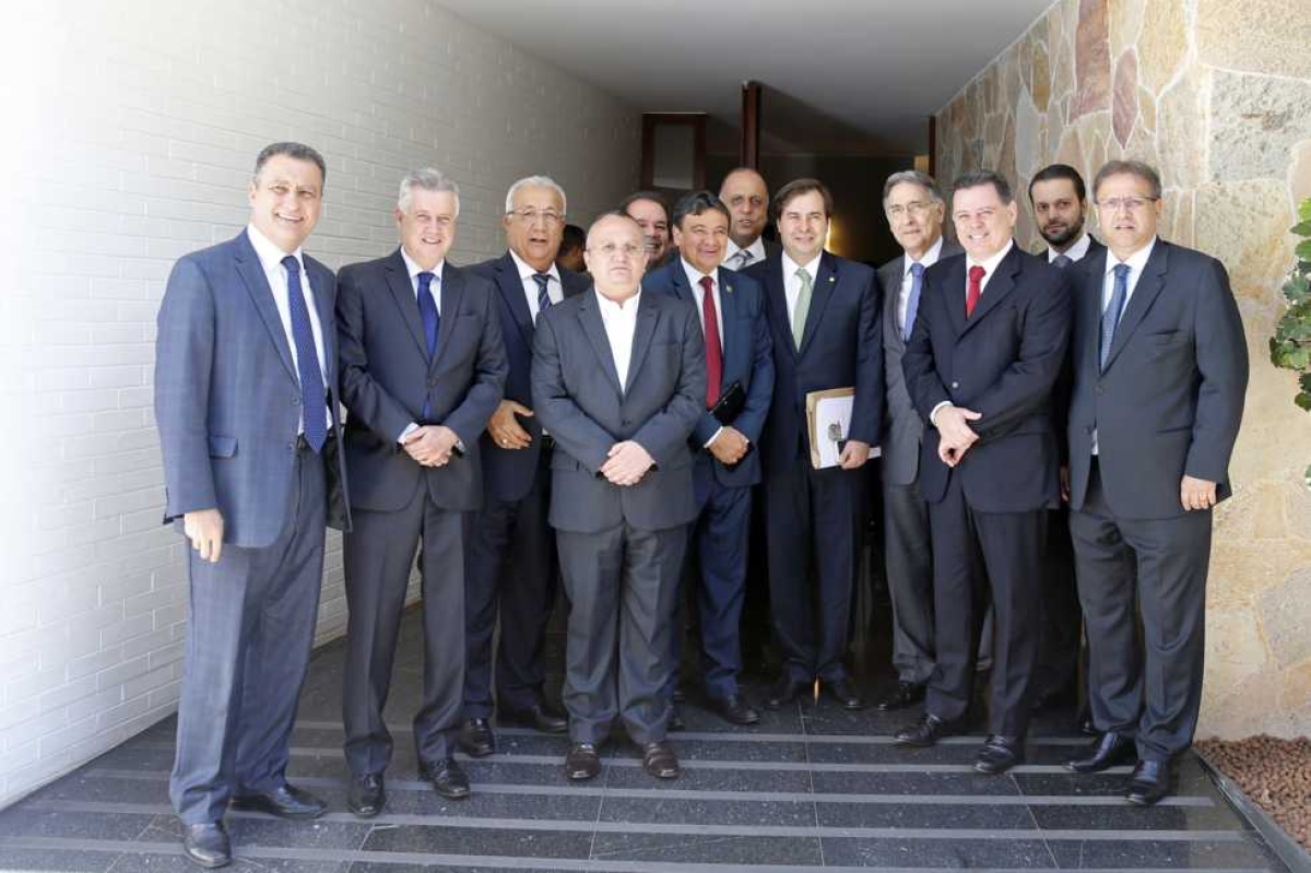 Jackson Barreto re�ne-se com governadores para tratar sobre dificuldades financeiras dos estados (Imagem: Fl�vio Soares/Ag�ncia C�mara)