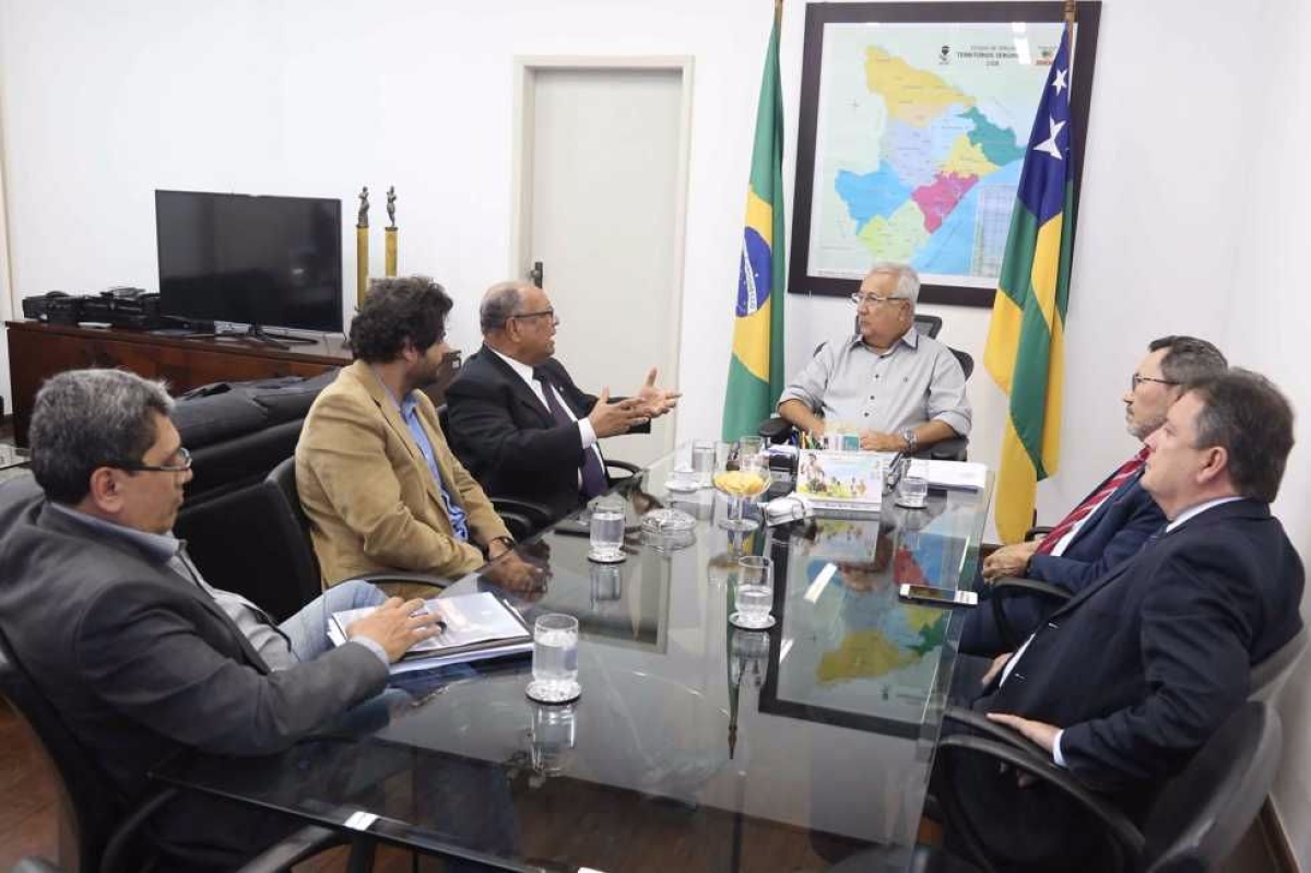 Na reunio ficou acertado que o Governo far o pagamento das horas extras da Polcia Militar, Gratificao por Atuao em Eventos (Grae), antecipadamente (Imagem: Jorge Henrique/ASN)