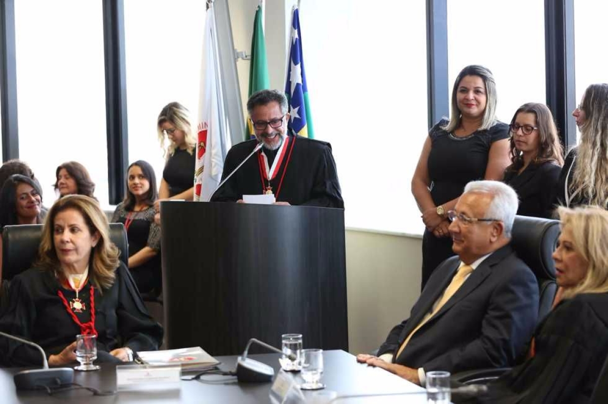Jackson Barreto participou na manh desta quinta-feira, 03, da reconduo de Jos Rony Silva Almeida ao cargo de procurador-geral de Justia do Ministrio Pblico Estadual (Imagem: Jorge Henrique/ASN)