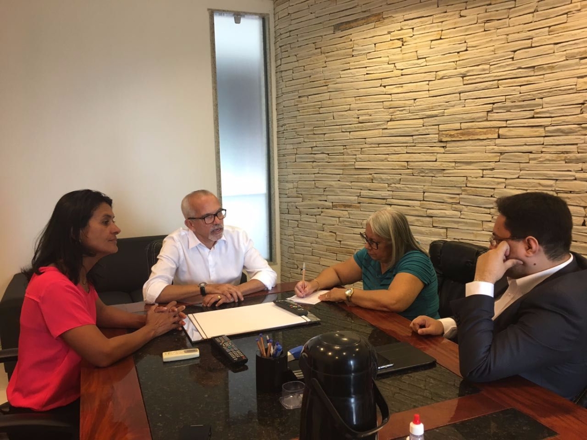 Edvaldo Nogueira e Eliane Aquino se renem com secretrios da PMA para iniciar transio (Imagem: Assessoria Edvaldo Nogueira)